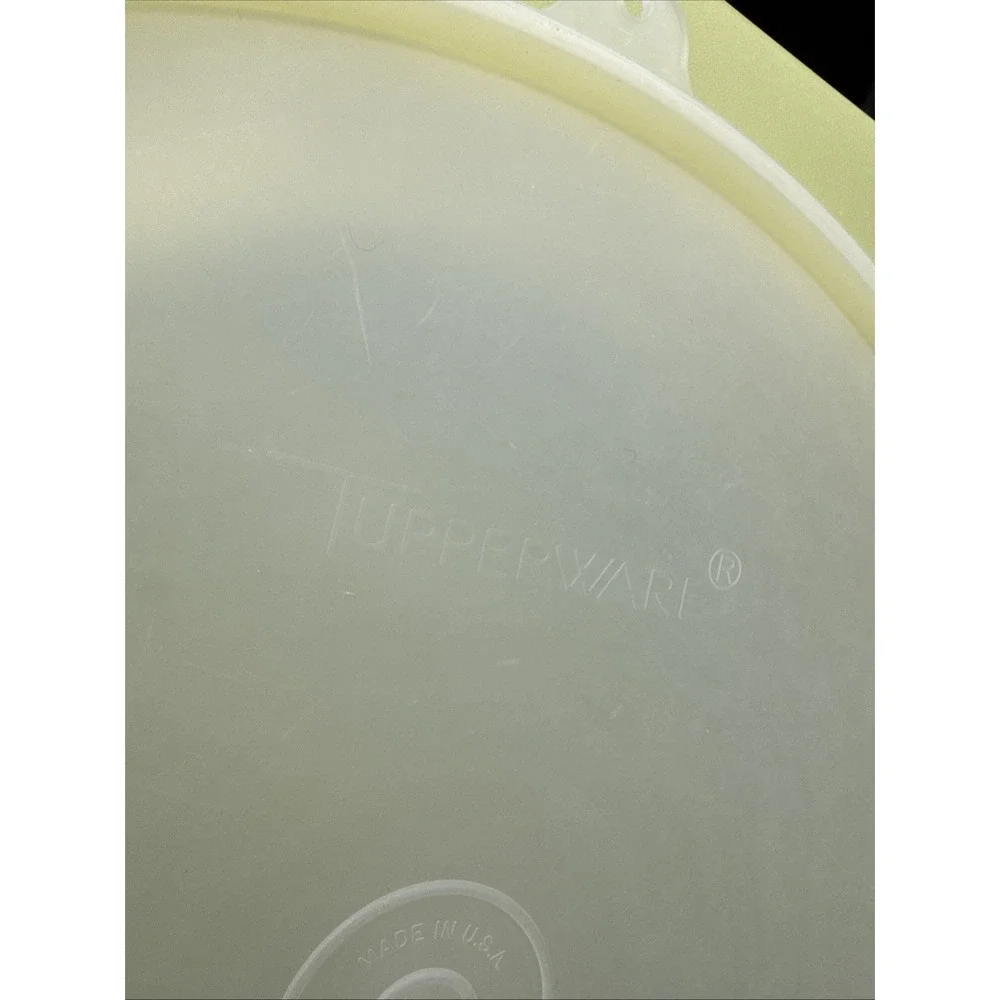 Tupperware‎ Vintage Bowl #786-2 With Seal Lid #230 Yellow